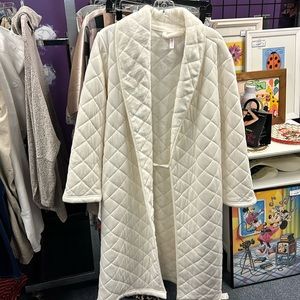 💜Joyspun White Robe M